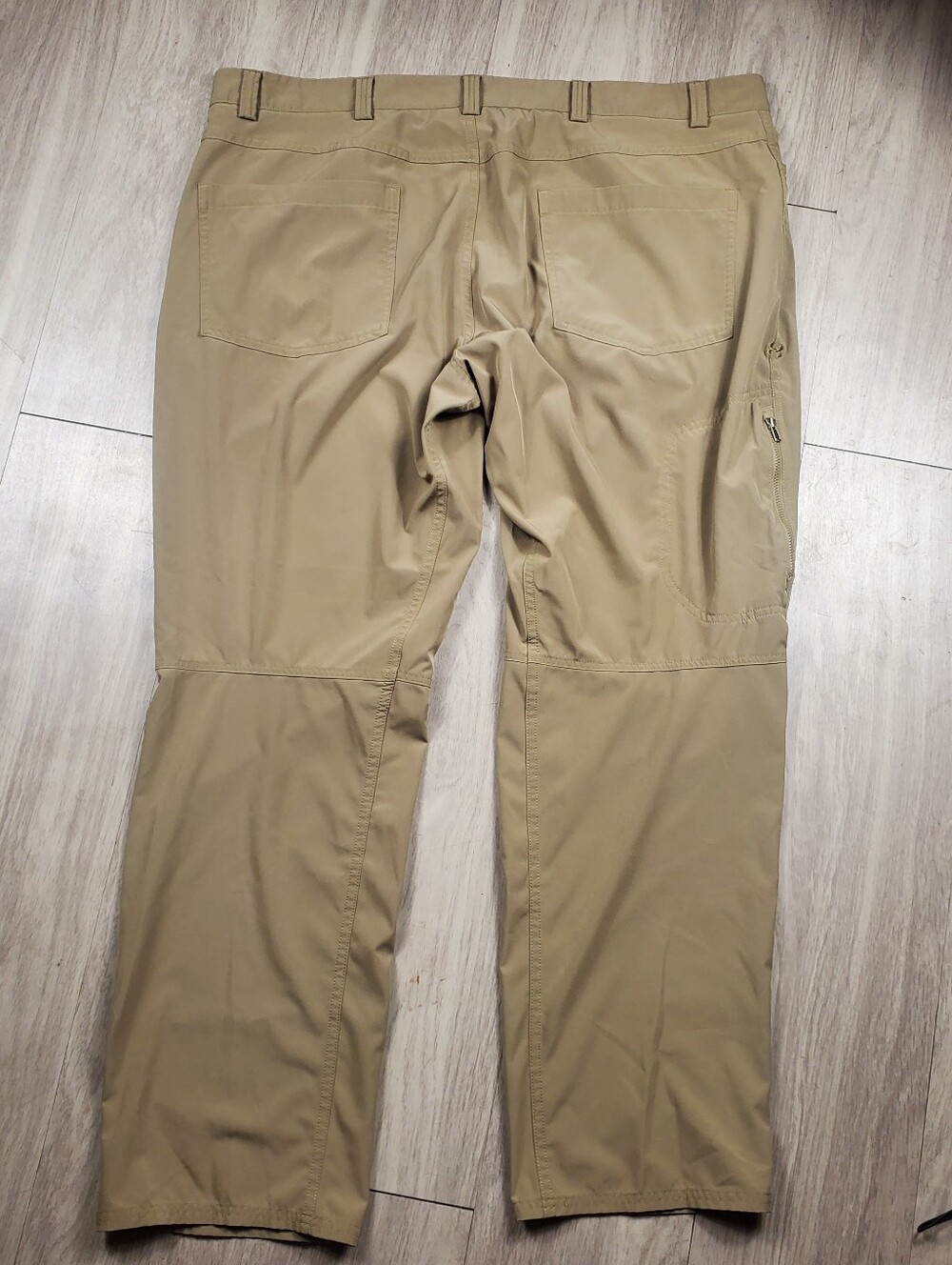 Lot of 2 Under Armour Golf Pants Men 42x32 Beige Stretch Performance - Picture 8 of 13